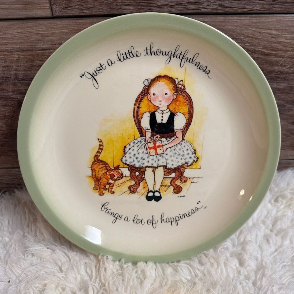 Vintage Holly Hobbie Collectors Edition Plate “just a little thoughtfulness” Cat
